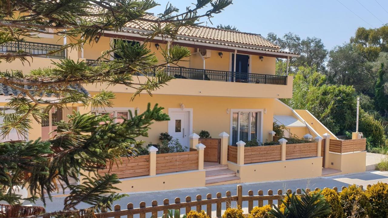 Helen Apartments & Studios Агиос Стефанос Экстерьер фото