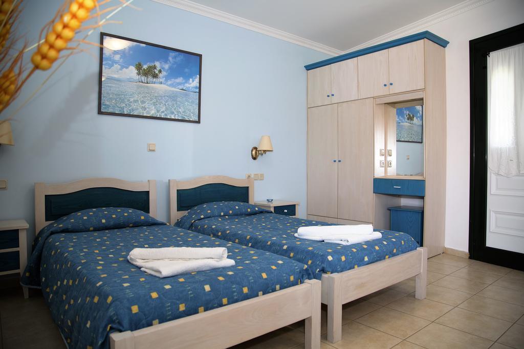 Helen Apartments & Studios Агиос Стефанос Экстерьер фото