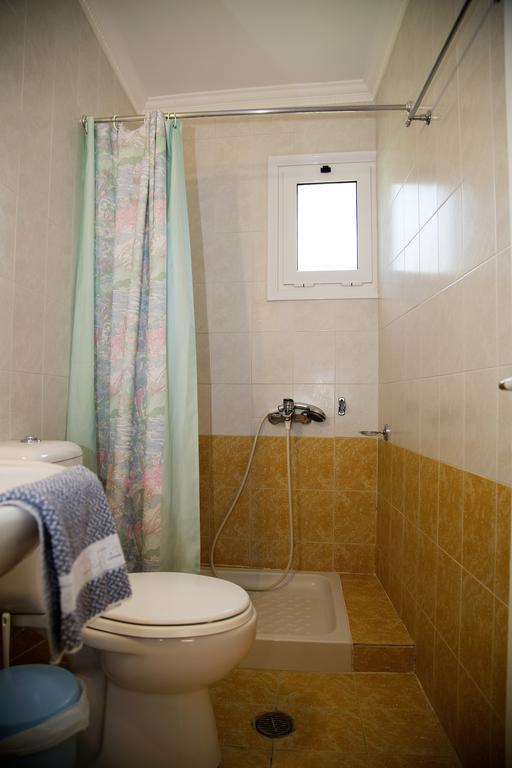 Helen Apartments & Studios Агиос Стефанос Экстерьер фото