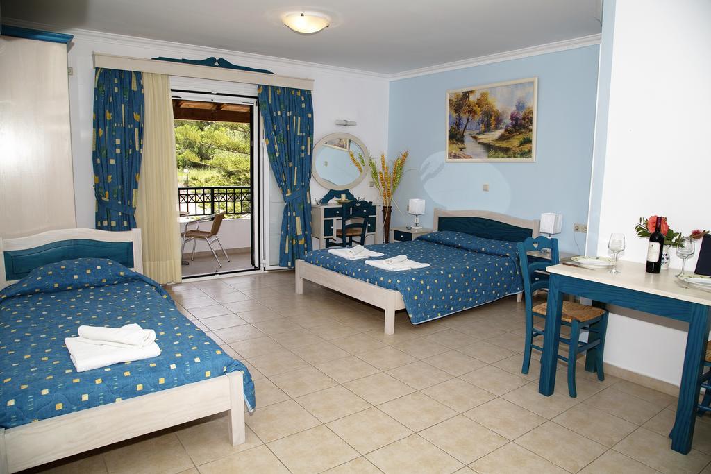 Helen Apartments & Studios Агиос Стефанос Экстерьер фото