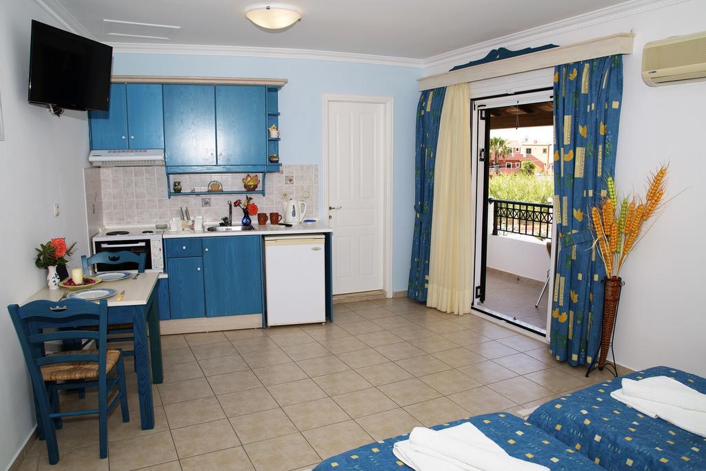 Helen Apartments & Studios Агиос Стефанос Экстерьер фото
