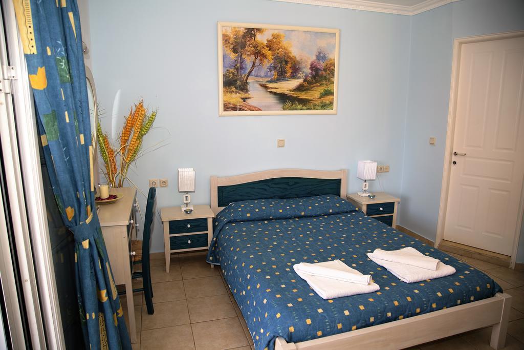 Helen Apartments & Studios Агиос Стефанос Экстерьер фото